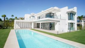 Villa for sale in Los Flamingos, Benahavis