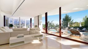 Villa for sale in Nueva Andalucia, Marbella