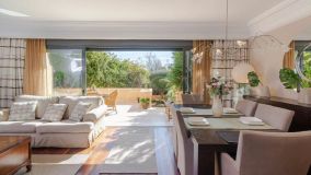 Markplanslägenhet for sale in Nueva Andalucia, Marbella