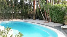 Villa en venta en Nueva Andalucia, Marbella