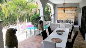 Villa en venta en Nueva Andalucia, Marbella