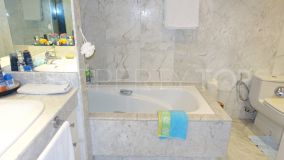 2 bedrooms Playas del Duque apartment for sale