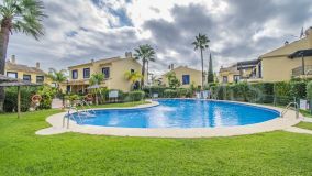 Reihenhaus zu verkaufen in Nueva Andalucia, Marbella