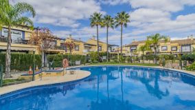 Reihenhaus zu verkaufen in Nueva Andalucia, Marbella