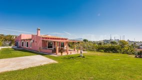 Villa for sale in Estepona