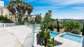 Villa for sale in Los Flamingos Golf, Benahavis