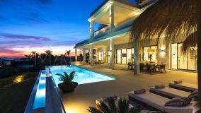 Villa for sale in Los Flamingos, Benahavis
