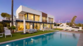Villa for sale in Estepona