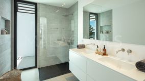 Villa for sale in Estepona