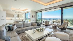 Villa en venta en El Herrojo, Benahavis