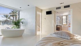 Villa en venta en Las Brisas, Nueva Andalucia
