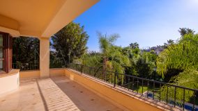 Villa for sale in Los Arqueros, Benahavis