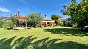 Mansion for sale in Fuente del Espanto, Benahavis