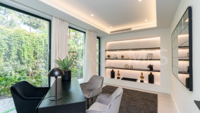 Villa en venta en Las Brisas, Nueva Andalucia