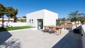 Villa for sale in Nueva Andalucia, Marbella