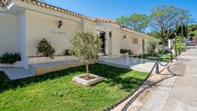 Villa en venta en Benalmadena