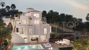 MODERN ANDALUSIAN ELEGANT VILLA FOR SALE ON THE HILLS OF NUEVA ANDALUCIA