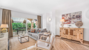 Appartement rez de chaussée for sale in Hacienda Elviria, Marbella Est