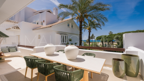 Lägenhet for sale in Los Monteros Palm Beach, Marbella Öst