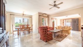 Villa for sale in El Rosario, Marbella Est