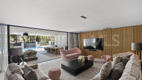 Villa for sale in Las Chapas, Marbella East