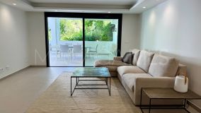 Appartement rez de chaussée for sale in Alhambra del Golf, Estepona Est