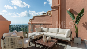 Duplex for sale in Monte Halcones, Benahavis
