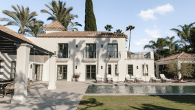 Villa for sale in Las Brisas, Nueva Andalucia