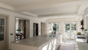 Villa en venta en Las Brisas, Nueva Andalucia