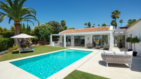 Villa for sale in Los Naranjos Golf, Nueva Andalucia