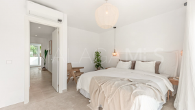 Town House for sale in Los Algarrobos, Nueva Andalucia