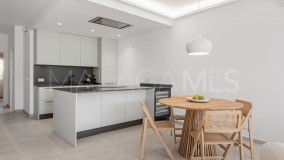 Town House for sale in Los Algarrobos, Nueva Andalucia