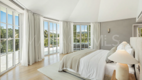 Villa for sale in Nueva Andalucia, Marbella
