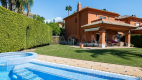 Villa Pareada en venta en Santa Clara, Marbella Este