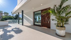 Villa for sale in Benalmadena