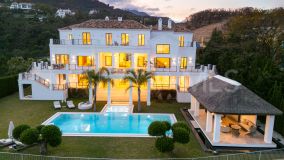 Villa for sale in El Madroñal, Benahavis