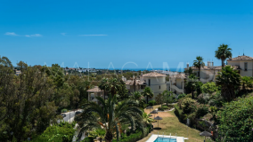 Lägenhet for sale in La Cerquilla, Nueva Andalucia