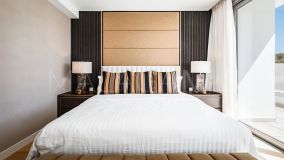 Villa for sale in El Paraiso, Estepona Est