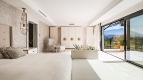 Villa for sale in El Madroñal, Benahavis