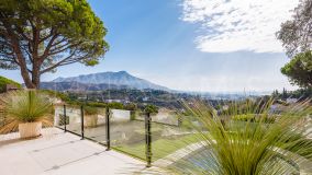 Villa for sale in El Madroñal, Benahavis