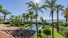 Villa for sale in Paraiso Barronal, Estepona Est