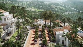 For sale ground floor apartment in Marbella Club Hills with 4 bedrooms