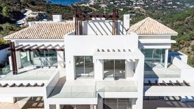 Duplex Penthouse for sale in Marbella Club Hills, Benahavis