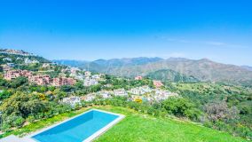 Villa for sale in La Mairena, Marbella Öst