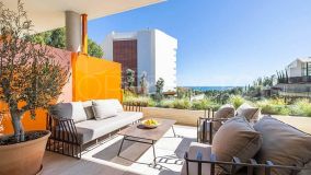 Penthouse with concierge service and security in El Higuerón