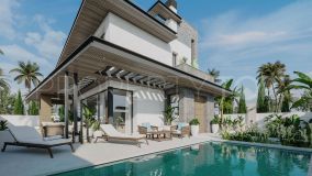 Villa con gran piscina en espectacular complejo cerrado en Riviera del Sol, Mijas
