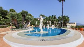 Villa for sale in El Paraiso, Estepona Öst