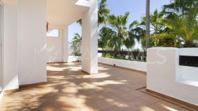 Apartment for sale in Las Tortugas de Aloha, Nueva Andalucia