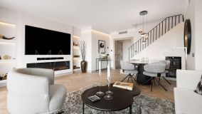 Penthouse for sale in Las Salinas, Estepona East