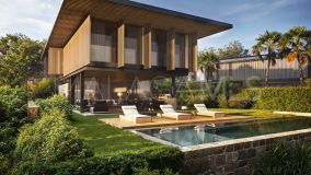 Villa for sale in La Cerquilla, Nueva Andalucia